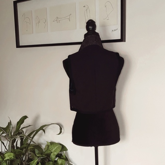 Re-Collection Black vest - Picture 3 of 7